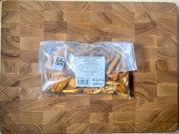 Сыр 150 гр ГОРНЫЙ СЫРОВАР (Ассорти копчёный с укропом и чесноком) в Кисловодске