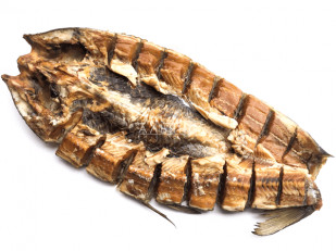 Корюшка вяленая без икры: Сом (бабочка) холодного копчения